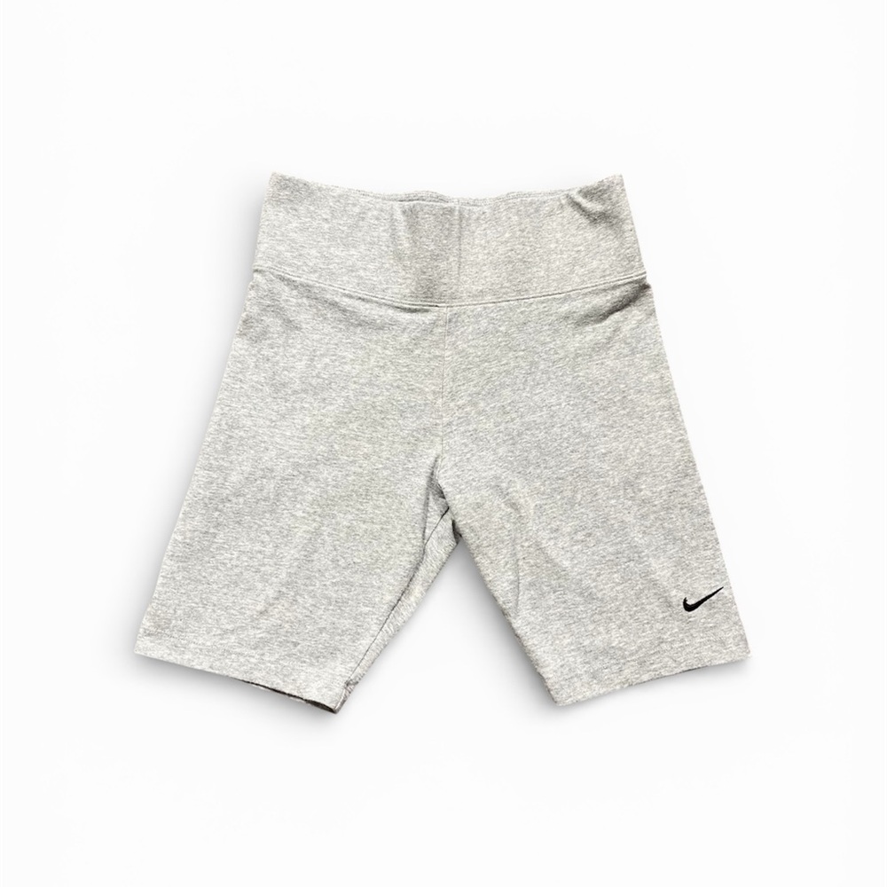 Casual Nike Women’s Light Gray Workout Shorts Medium